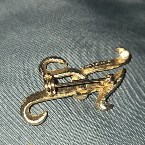 Mamselle Gold-Tone Initial K Brooch Pin. Excellent Condition. Vtg - Picture 5 of 5